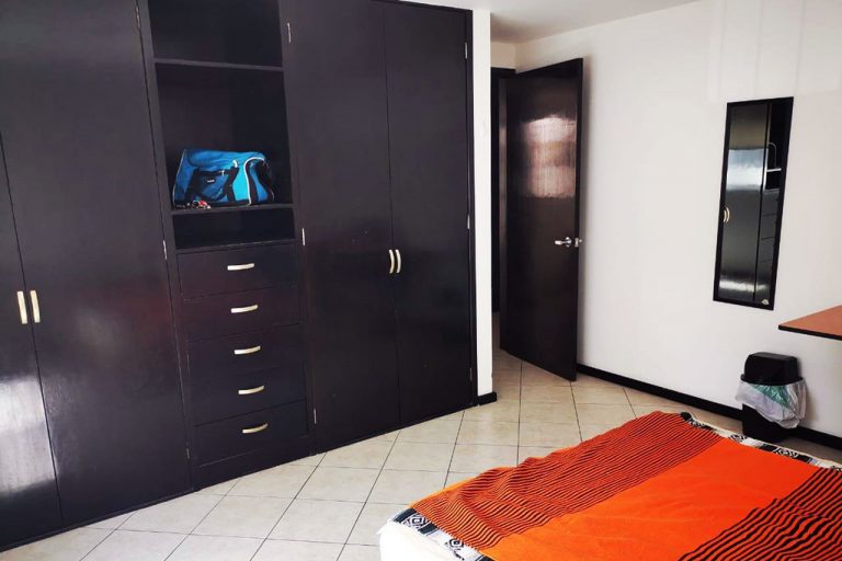 Casa Piñata Room 2 – Safe student house Puebla